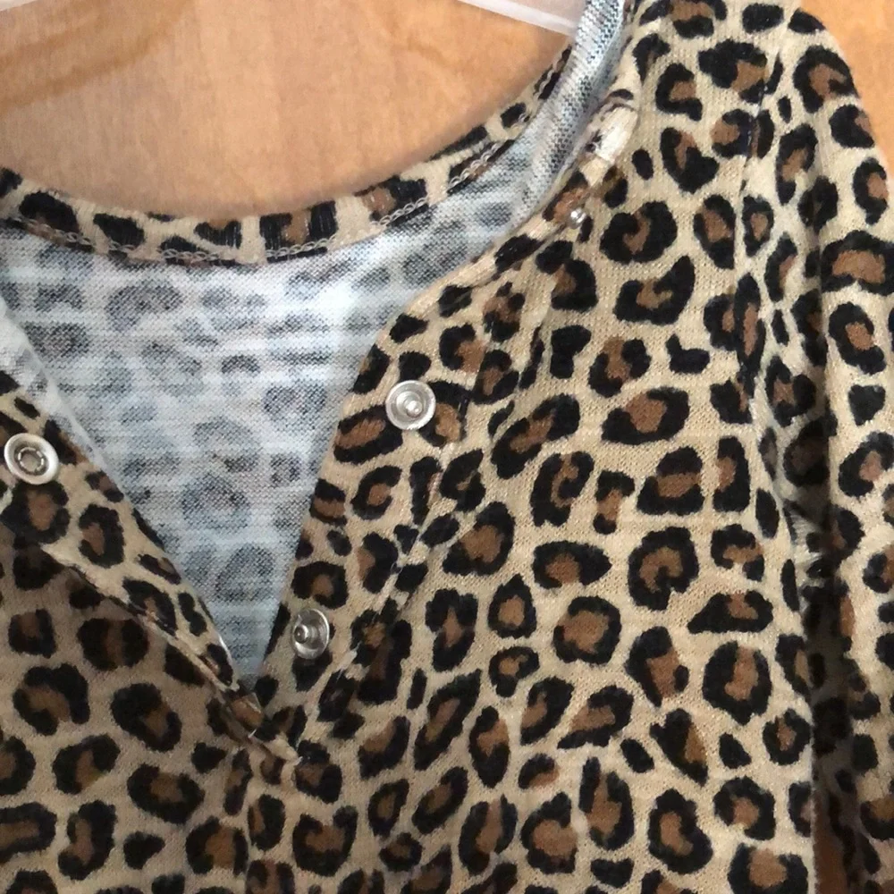 Old Navy Leopard one piece long sleeve jumpsuit bodysuit